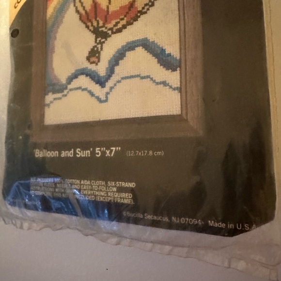 Vtg Balloon and Sun cross stitch - Picture 3 of 4